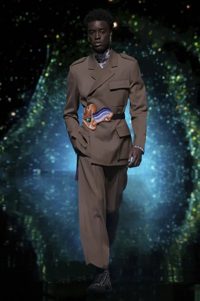 Look 31